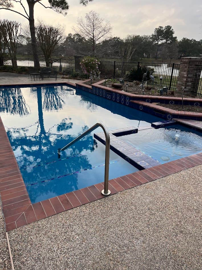 Choosing Plaster, Tile, Coping, and Deck Colors for Your Pool Remodel