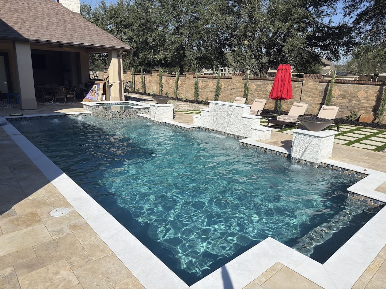 Beat the Heat: Building or Maintaining Your Pool in Texas