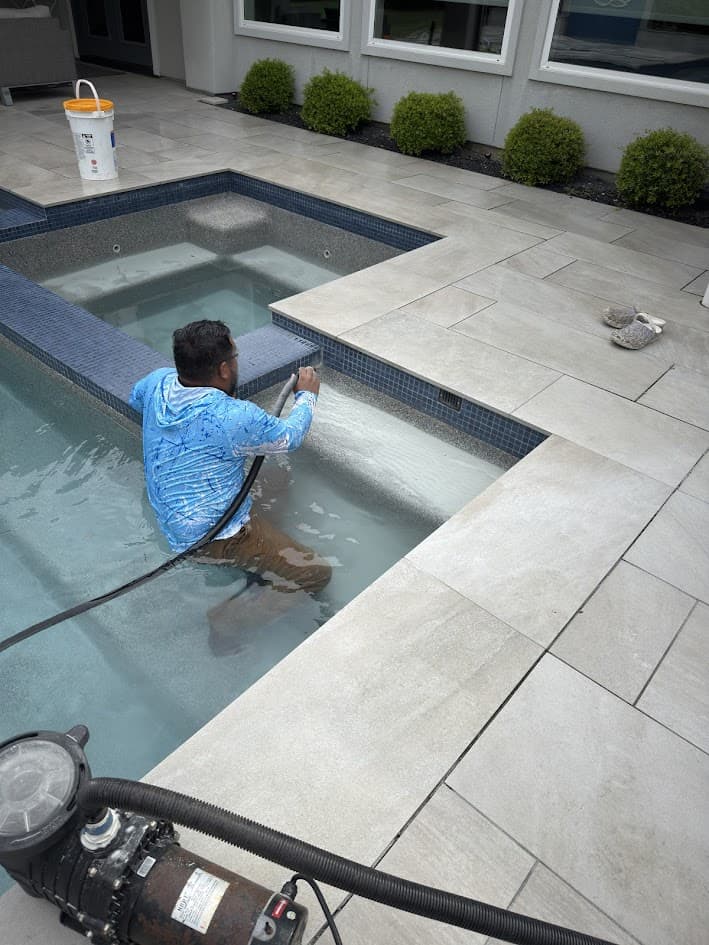 Removing Calcium Scale Buildup From Your Pool Surface
