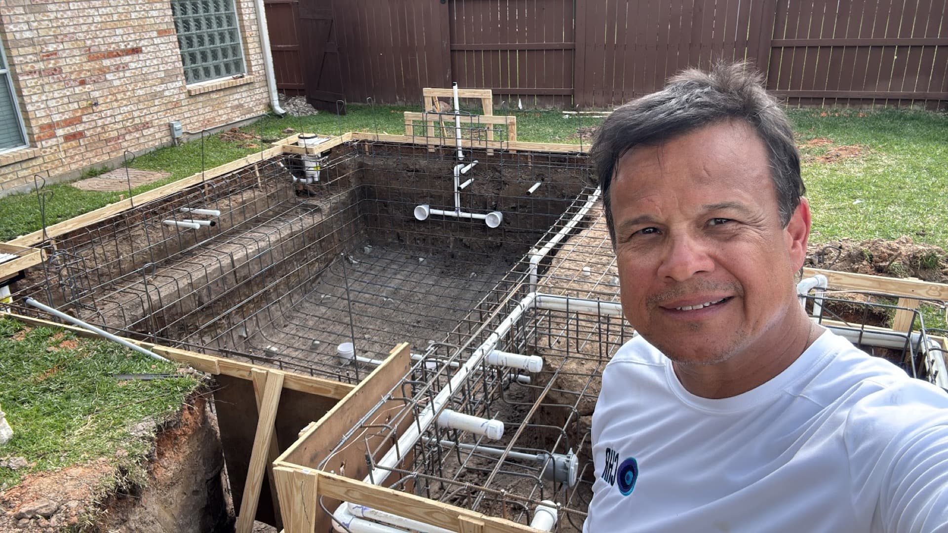 Pool Contractor Selection Checklist for Katy and Houston TX Homeowners