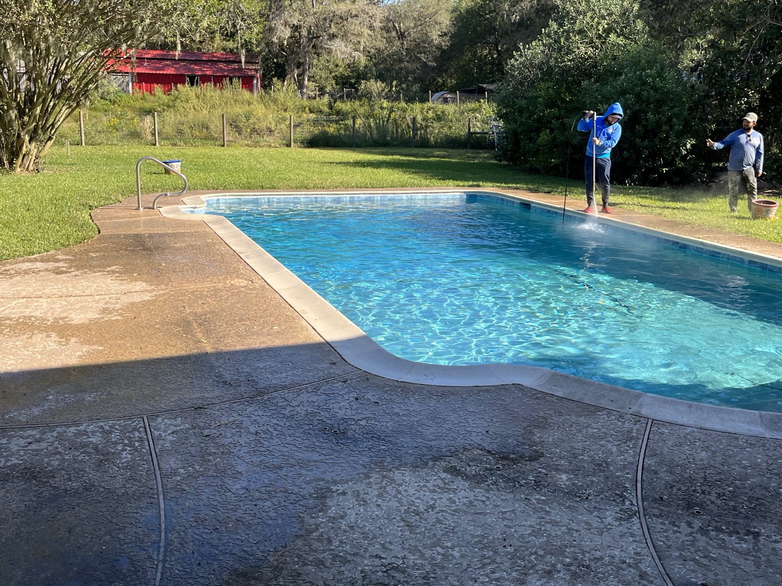 Removing Calcium Scale Buildup From Your Pool Surface