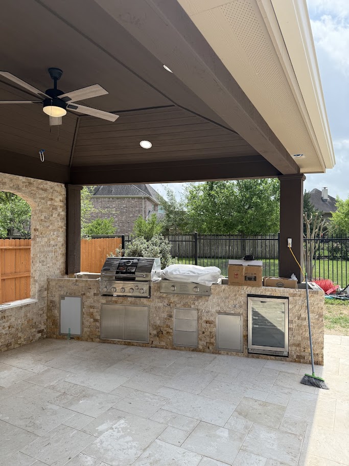 Covered Patio with Outdoor Kitchen Grill Granite and Decorative Wall, CHR Builder Cover Patio & Landscaping project in Katy/Houston area, TX
