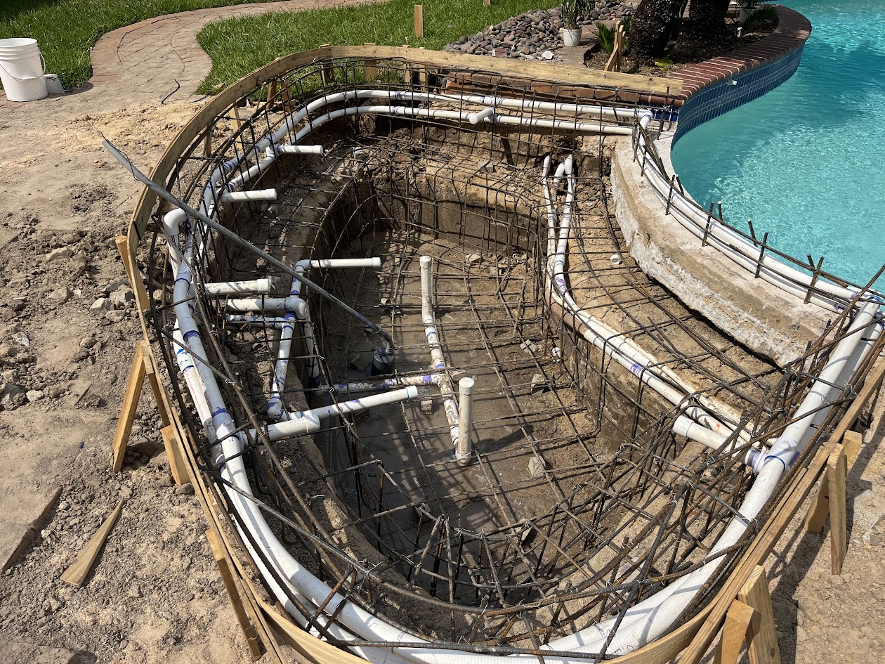 Custom Pool and Spa Construction, Tailored Backyard Retreat, CHR Builder New Build project in Katy, TX